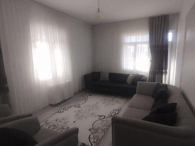 ZIYA GÖKALP MAH SATLIK DAİRE MERKEZI ISTMA3+1 ODALI