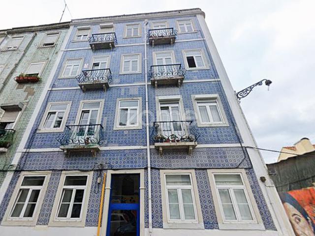 Zome Portugal T2 Semi Mobilado na Graça ZMPT591720