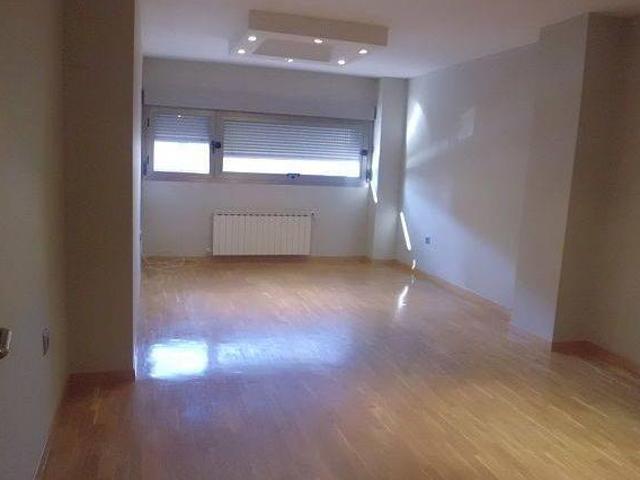 Zona Marianistas Piso de 4 dormitorios sin muebles