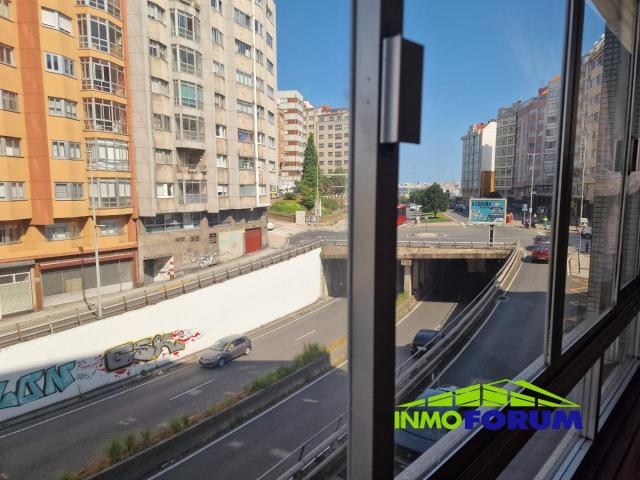 ZONA OS CASTROS. VIVIENDA SUPER LUMINOSA. TRES DORMITORIOS, BAÑO Y ASEO