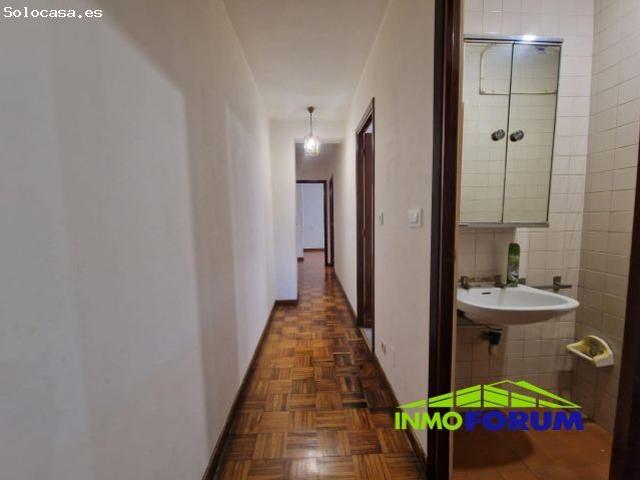 ZONA OS CASTROS. VIVIENDA SUPER LUMINOSA. TRES DORMITORIOS, BAÑO Y ASEO