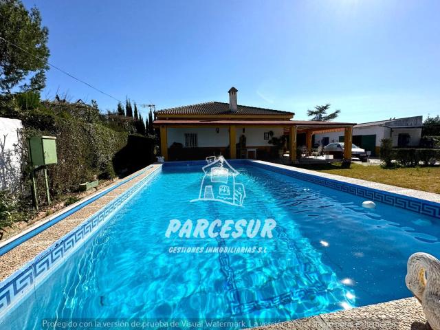 ZONA ALCAIDE Parcela de 1.500m2 con casa de 100m2 con un porche de 70m2
