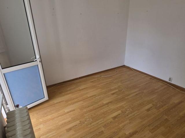 Zona Albina apartament nedecomandat cu 2 camere