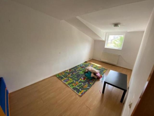 Zona Antiaeriana,Casa, 4 cam,2 bai. Curte libera 120 mp