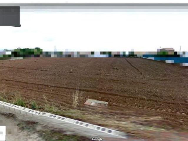 ZONA CARRETERA DEL AEROPUERTO Parcela de terreno de unos 6.000 m de tipo agrícola