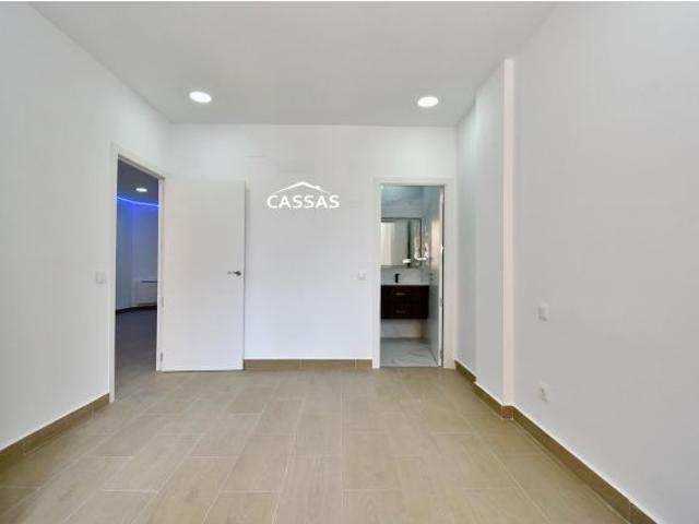 ZONA CENTRO– Planta baja Reformado a estrenar con 2 habitaciones y 2 baños