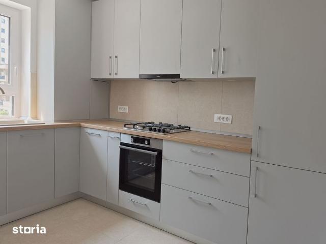 Zona Coresi Bloc nou apartament 3 camere semimobilat decomandat