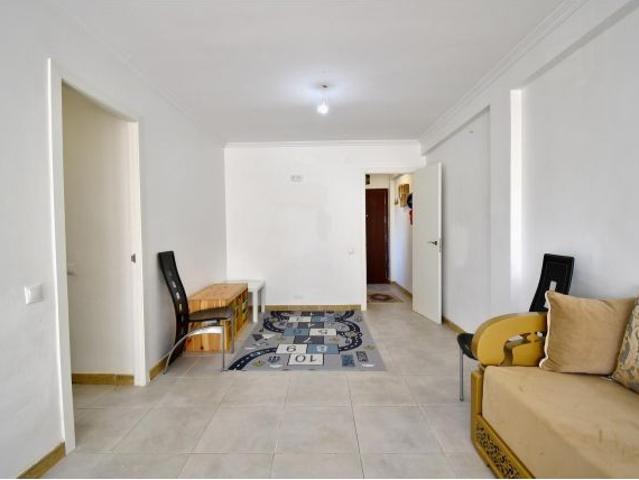 ZONA JUNCAL VEREDILLAS. Piso de 3 habitaciones con terraza