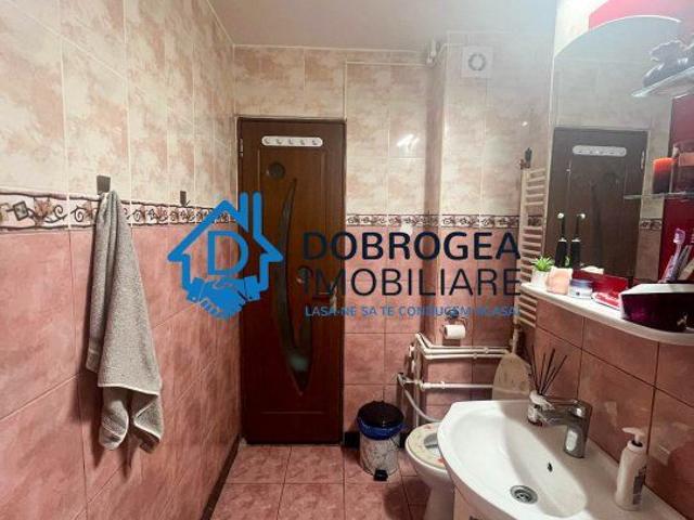 Zona piata veche apartament 2 camere, parter inalt, centrala gaz