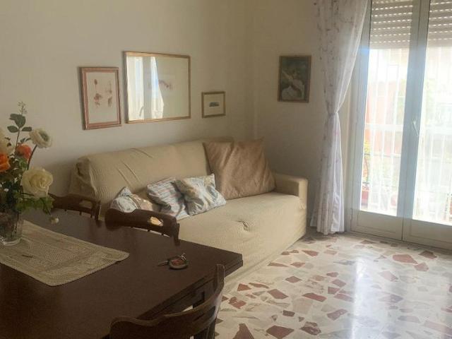 Zona Rapisardi appartamento arredato + posto auto