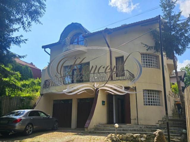 Zona Sigma casa cu 6 parcari si gradina