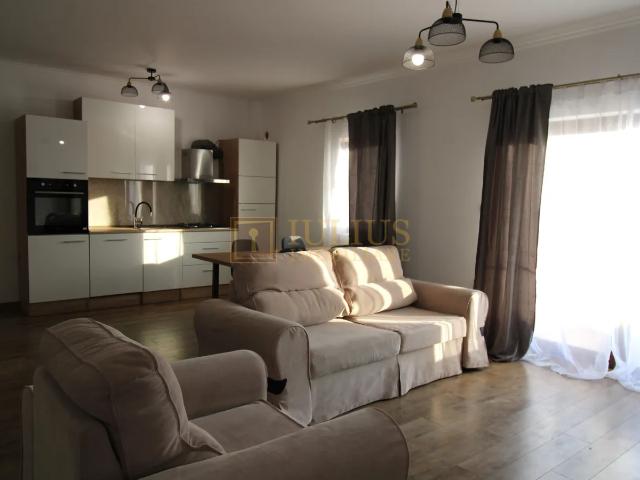 Zona Torontalului 2 camere, loc de parcare si curte comuna| disponibil 01.10.27