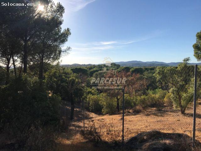 ZONA TORRE HORIA TRASSIERRA Parcela de terreno con pozo comunitario, piscina y remolque tienda
