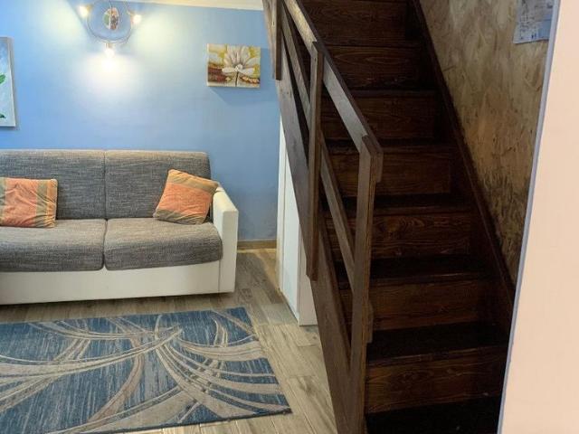 Zona Tribunale grazioso loft arredato indipendente
