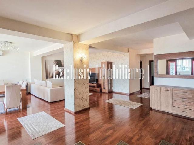 Zona Ultracentrala Apartament 3 camere 170 mp cu Vedere la Mare si 2 terase