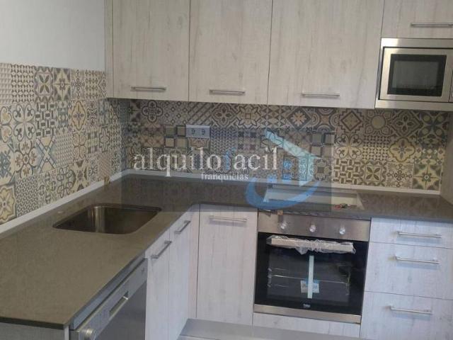 ZONA UNIVERSIDAD 3 estudiantes | 900 €, 80 m²