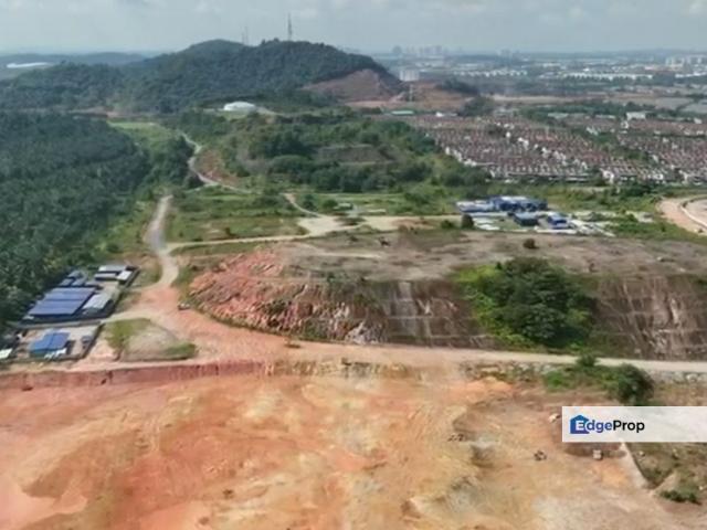 Zoning Agriculture with Residential for sale at CENTRAL PULAI