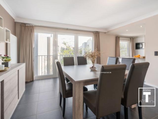 Zonnig appartement met twee slaapkamers te Ledeberg!