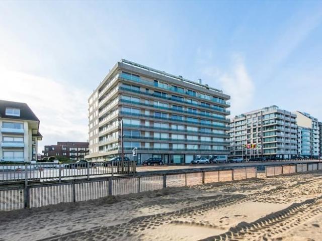 Zonnig appartement met zicht op de minigolf