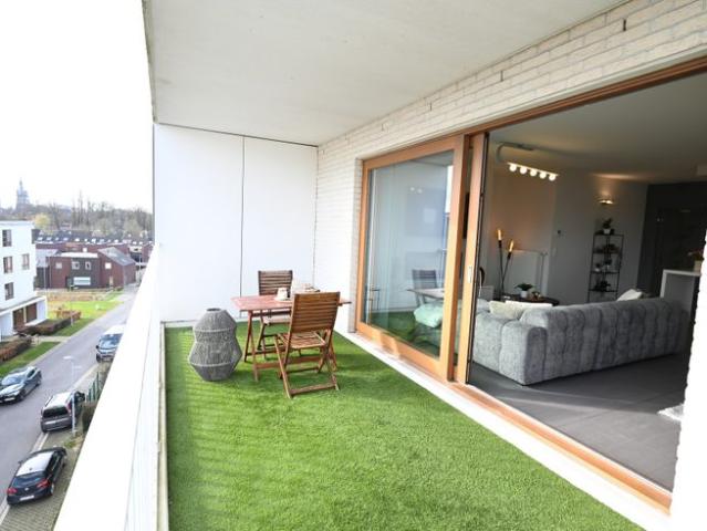 ZONNIG HOEKAPP. 113m² met MOOI TERRAS en KELDER!