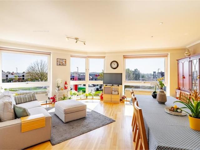 Zonnig hoekappartement met garage op gunstige ligging