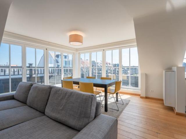 Zonnige penthouse met 3 slaapkamers centraal gelegen in K.