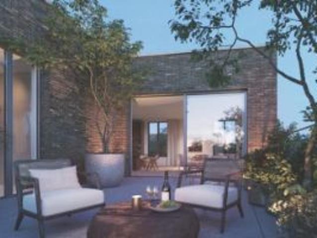 Zonnige penthouse met afwerking naar keuze op toplocatie