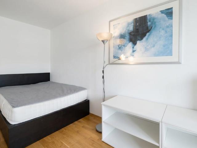 ZOBACZ >>> Kawalerka 3 minuty od metra! 34 m²