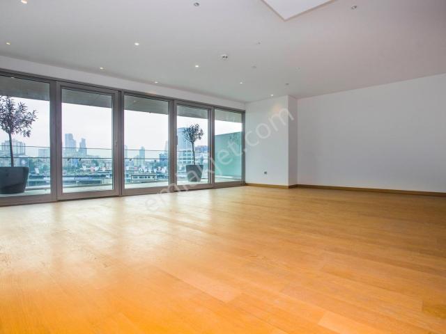 Zorlu Center Dısa Bakan Taraf 200 M2 Kıralık Ofıs Luks