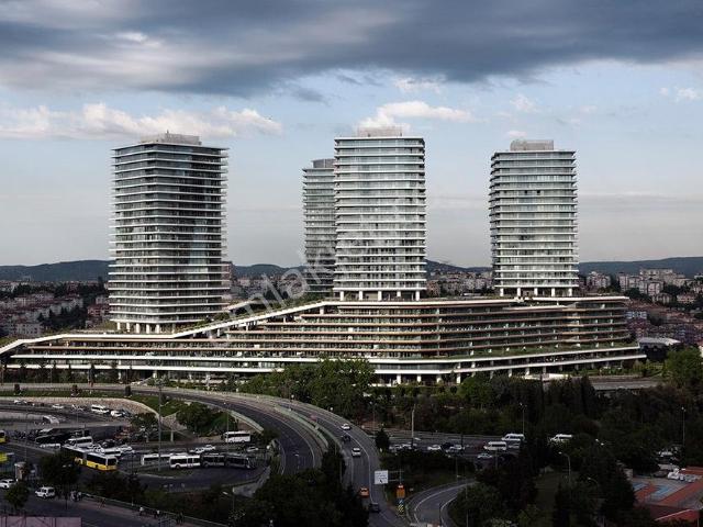 Zorlu Center 'da Kiralık 300m2 Özel Dekorasyonlu Daire