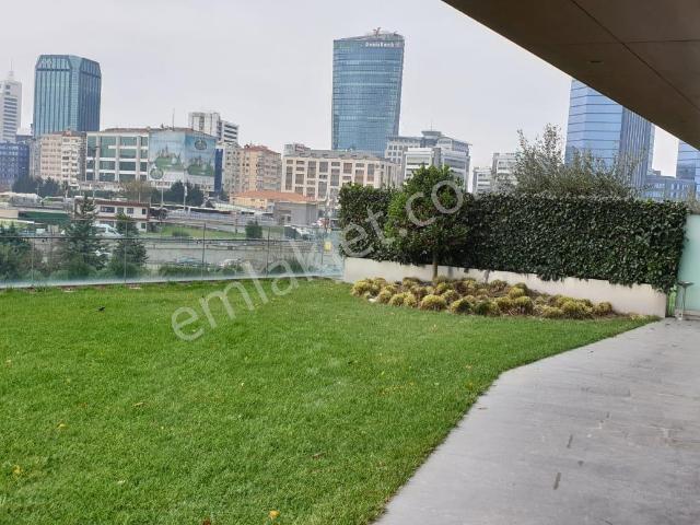 Zorlu Center Teras Evlerde 150 M2 Kiralık Bahçeli Ofis