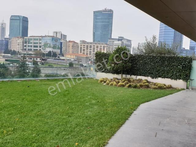 Zorlu Center Teras Evlerde 150 M2 Kiralık Bahçeli Ofis