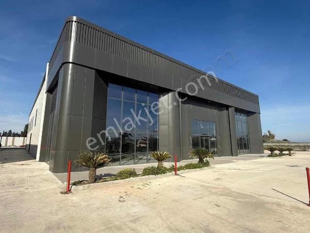 Zorlu'dan Ceyhan'ın Girişinde E 5 Üzeri Plaza!