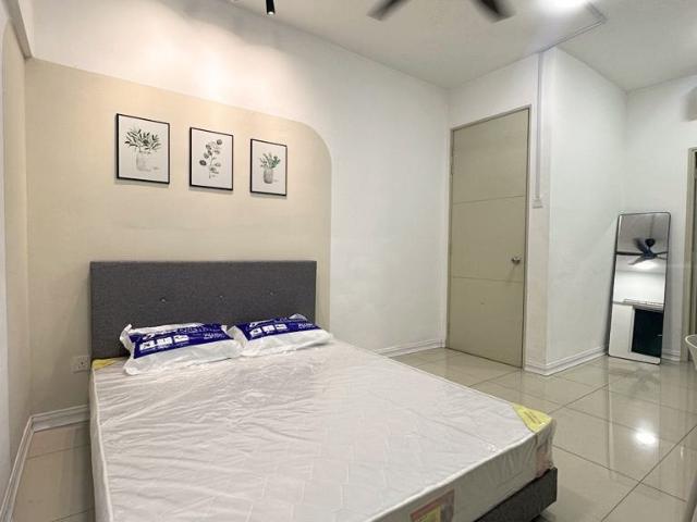 ⭐⭐⭐⭐⭐【走路 3mins 到 LRT Awan Besar】 Kiara Residence 1 主人房出租 （包水电网和定期打扫）