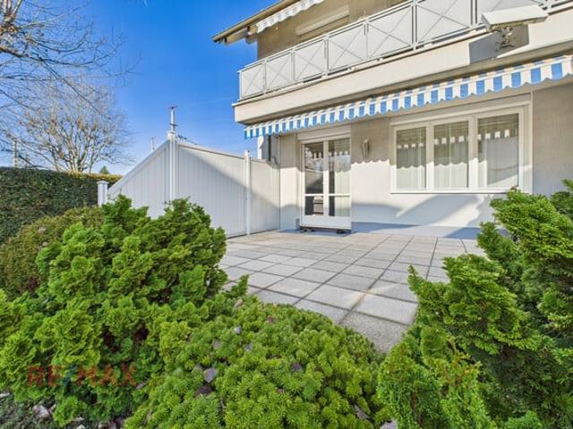 Zwei Etagen, ein Zuhause – Gartenwohnung mit Wohlfühlgarantie und Doppelgarage