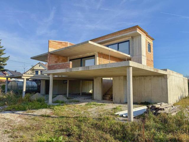 Zwei Einheiten, eine Vision moderne Architektur in Rohform