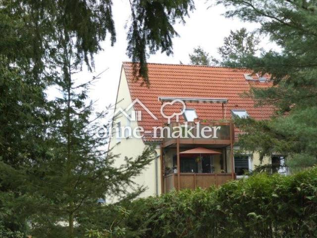 Zwei Raum Dachgeschoss im GRÜNEN