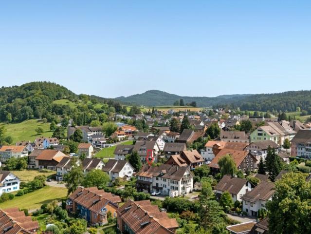 Zwei Wohnungen, unzählige Möglichkeiten Wohnen mit Perspektive in Elgg!