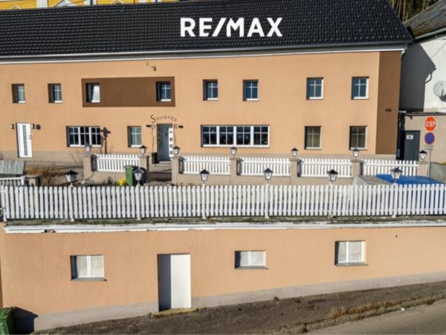 NEUER PREIS: Zwei Wohneinheiten mit Restaurant in Wolfsegg