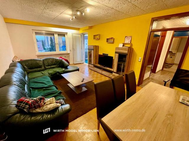 Zwei Zimmer Wohnung mit Balkon und TG Stellplatz | Bergl