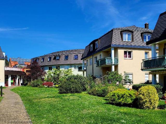 Zwei Zimmer Wohnung mit Süd West Balkon in ruhiger Lage in Radebeul West