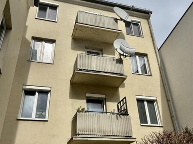 Zwei Zimmer Wohnung im Dachgeschoss mit Fernblick!