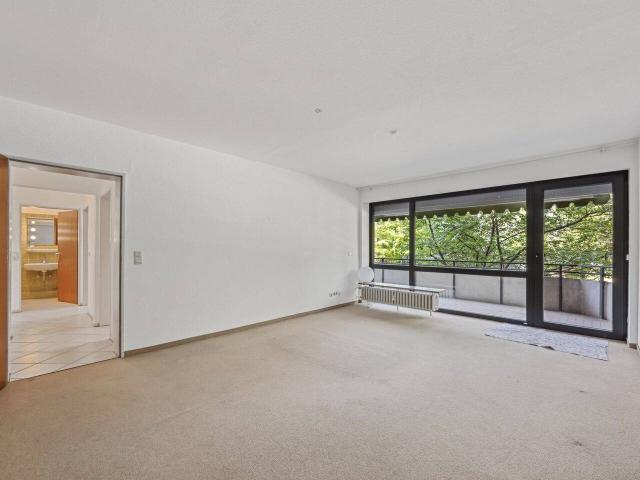 Zwei Zimmerwohnung mit riesigem Balkon