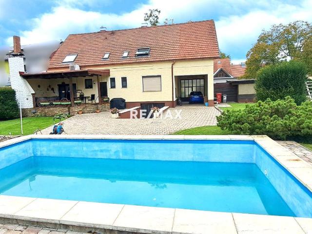 ZWEIFAMILIEN Wohnhaus mit XXL TRAUMGRUNDSTÜCK