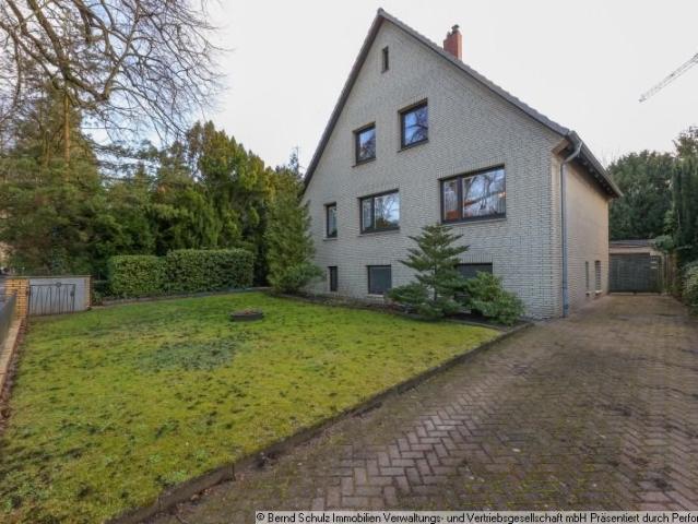 Zweifamilienhaus mit Vollkeller und vielen Gestaltungsmöglichkeiten