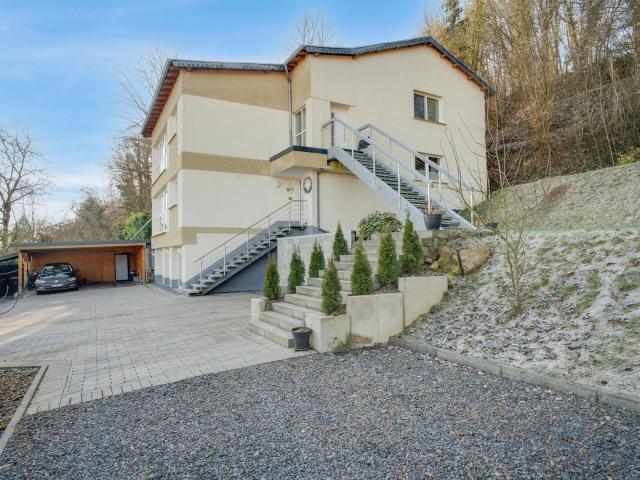 Zweifamilienhaus mit Büro saniert im Zentrum Energieklasse A provisionsfrei