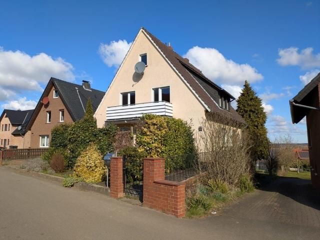 Zweifamilienhaus mit Doppelgarage in Eilhausen zu verkaufen