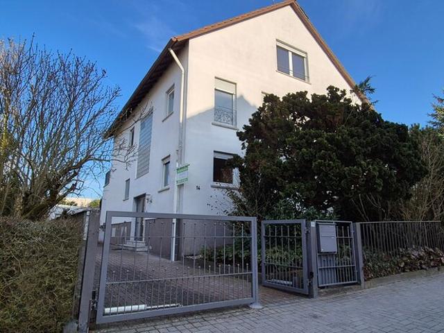 Zweifamilienhaus mit Garage und Garten in beliebter Wohnlage von Friedberg