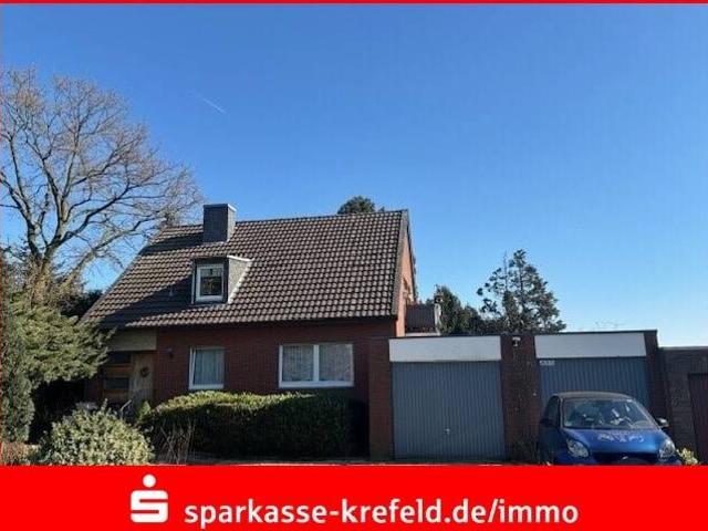 Zweifamilienhaus mit großem Grundstück im Außenbereich
