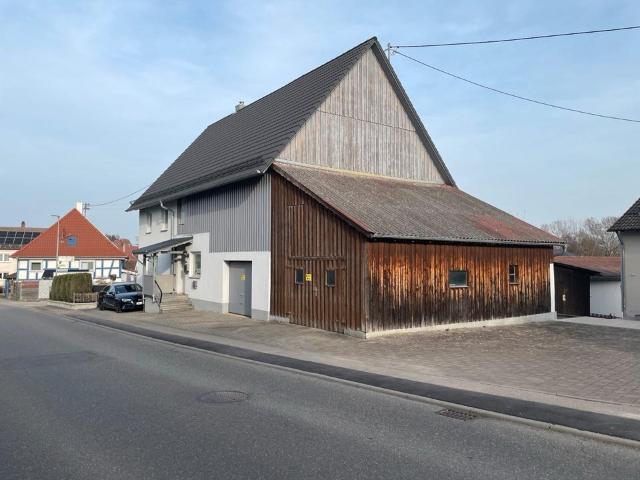 Zweifamilienhaus mit Potenzial für eine dritte Wohnung